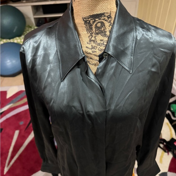 Armani Collezioni silk hunter green button down top size 10/12 - Picture 2 of 7